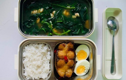 Khi còn được ăn cơm mẹ nấu