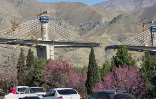 Tổng thống Trump tuyên bố sẽ có 'nhiều hành động tiếp theo' sau vụ phá hủy cây cầu lớn nhất Iran