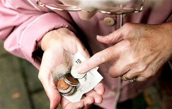 Già đi và nghèo hơn