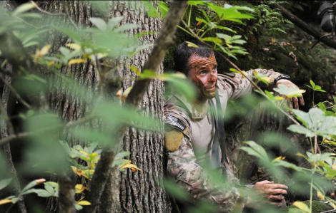 Cách phi công Mỹ sống sót sau khi bị bắn rơi trong lãnh thổ đối phương