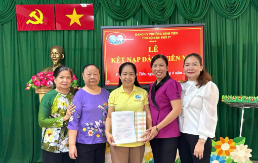 Cán bộ Hội cơ sở vinh dự đứng vào hàng ngũ Đảng