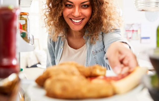 Cảnh giác với những món ăn thừa dễ gây ngộ độc trong mùa nắng nóng