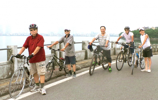 Tuổi già luôn cần có bạn