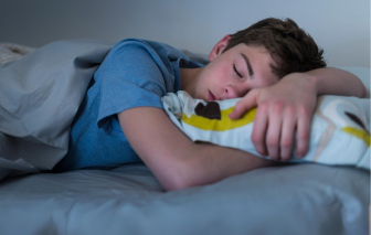 Lùi giờ học giúp trẻ vị thành niên khỏe mạnh và học tốt hơn