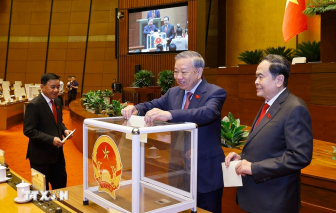 Quốc hội tiến hành bỏ phiếu kín bầu Chủ tịch Quốc hội khóa XVI