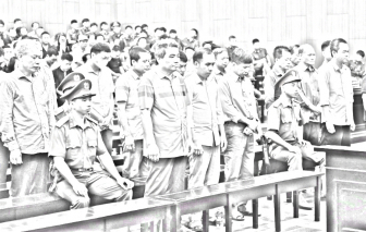 Nhận hối lộ hơn 4 tỉ đồng, cựu Thứ trưởng Hoàng Văn Thắng lĩnh án 4 năm tù