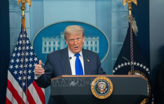 Tổng thống Trump họp báo tôn vinh chiến dịch giải cứu phi công ở Iran