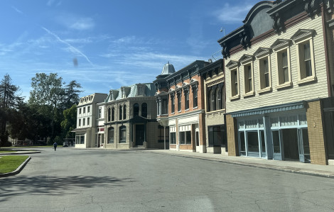 Một ngày ở Warner Bros.