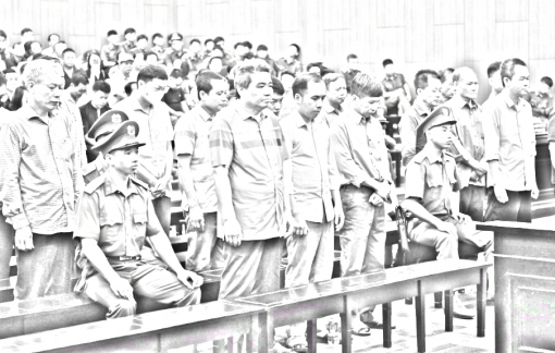 Nhận hối lộ hơn 4 tỉ đồng, cựu Thứ trưởng Hoàng Văn Thắng lĩnh án 4 năm tù