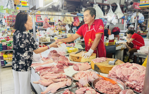 Nông dân khổ vì chi phí tăng, giá nông sản giảm