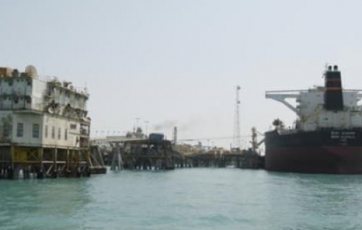 Giá dầu thô giảm mạnh sau đề xuất ngừng bắn giữa Mỹ và Iran