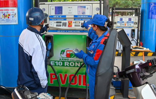 Giá xăng dầu đồng loạt giảm