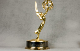 Giải Emmy và bài toán AI