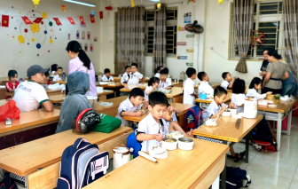 Khẩn cấp lập “lá chắn” với thực phẩm bẩn trong trường học