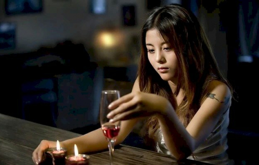 Cô bạn thân sáng nào cũng gọi điện đánh thức chồng tôi dậy đi làm