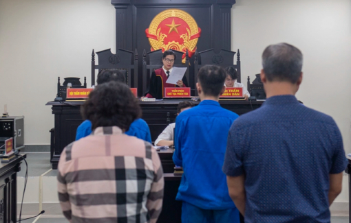 Cựu cán bộ phường bị cáo buộc nhận tiền để bỏ qua vi phạm xây nhà trái phép