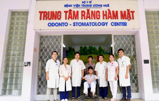 Cứu sống nam bệnh nhân u ác tính vùng xương hàm dưới hiếm gặp