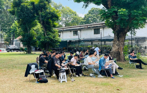 Người trẻ rủ nhau ký họa đô thị, biến mọi góc phố thành cảm hứng