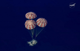 Phi hành đoàn Artemis II trở về Trái Đất, khép lại chuyến bay quanh Mặt Trăng lịch sử