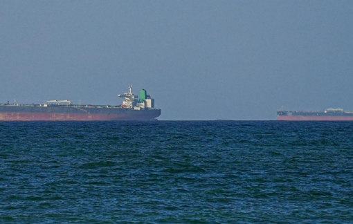 Eo biển Hormuz chưa thể mở lại hoàn toàn vì Iran mắc kẹt với thủy lôi tự rải?