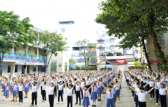 Nắng nóng gay gắt, trường điều chỉnh lịch học để bảo vệ học sinh