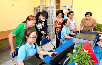 Xã Tân Nhựt đưa dịch vụ công về tận ấp