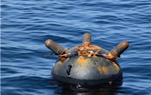 Hai tàu khu trục Mỹ tới eo biển Hormuz rà phá thuỷ lôi của Iran, thiết lập tuyến hàng hải mới