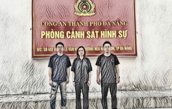 Phát hiện 2 người Trung Quốc tổ chức giải Poker trái phép trong khách sạn