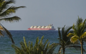 Iran cảnh báo không nơi nào ở vịnh Ba Tư an toàn nếu cảng nước này bị đe dọa