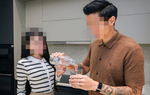 Từ vụ nam cầu thủ nhắn tin cho cô gái lạ: Nhiều người rất thích ‘ký đơn ly hôn giùm’