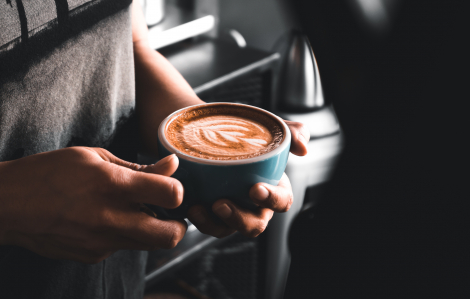 Câu chuyện đầu tư: Mở quán cà phê tiền tỷ, tiền lời gom 'từng giọt'