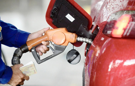 Giá xăng có thể không còn chờ kỳ điều chỉnh