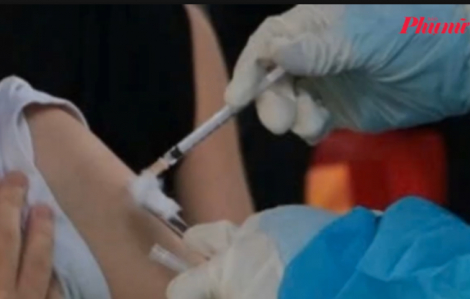 Đình chỉ công tác giáo viên phạt học sinh tự dùng kim tiêm chích vào tay