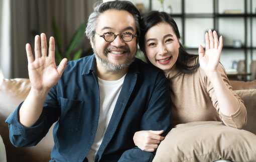 Lấy chồng già, tôi sống như đứa trẻ bị quản thúc