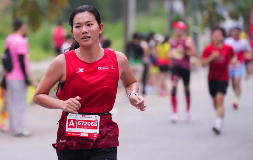 Từ hồ bơi đến đường chạy, Ánh Viên ngày càng đẹp rực rỡ