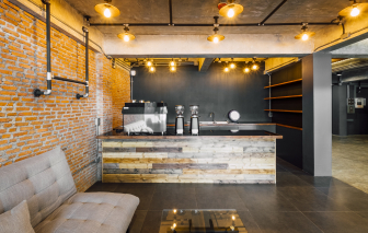 Câu chuyện đầu tư: Mỗi ngày bán được 1 ly cà phê, tôi đóng quán cắt lỗ trong cay đắng