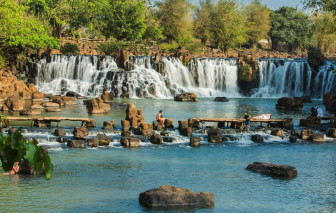 Du lịch gần bằng xe bus: Vừa rẻ vừa tiện lại có thể về trong ngày