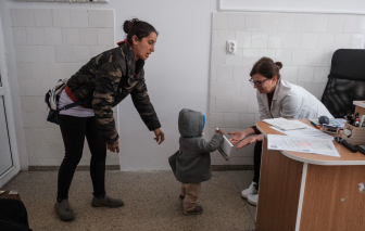 Niềm tin vaccine lung lay và sự trở lại của những căn bệnh “ngỡ đã quên”