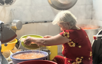 Từ ngã 5 chợ Thủ Đức đến lễ hội bánh mì: Hương vị 50 năm gây thương nhớ của Tuấn Bảy Kẹo