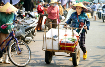 Miền Trung: Cuộc sống đảo lộn vì nắng nóng