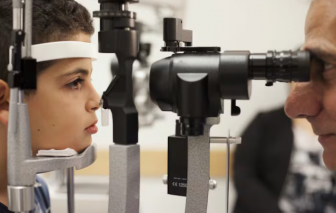 'Oscar khoa học' vinh danh liệu pháp gen giúp phục hồi thị lực ở người bị mù di truyền