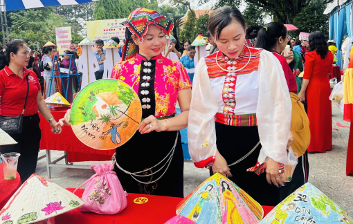 Xã Vĩnh Lộc tổ chức ngày hội văn hóa, thắt chặt tình đoàn kết