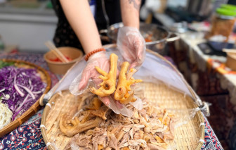 Vào Thảo Cầm Viên ăn 'gà chín cựa' trong truyền thuyết Sơn Tinh - Thuỷ Tinh