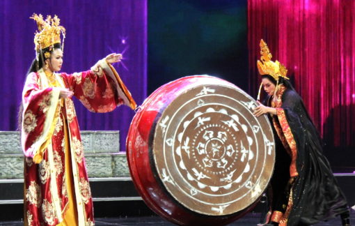 Sau lưu diễn miền Bắc, ‘Đế đô sóng cả’ gây ấn tượng tại Ngân mãi chuông vàng