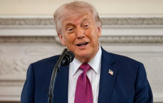 Thử thách bủa vây Tổng thống Donald Trump trước thềm bầu cử giữa nhiệm kỳ