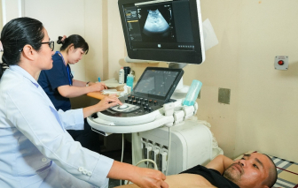 Y, bác sĩ TPHCM chăm sóc sức khỏe cho dân, quân đặc khu Trường Sa