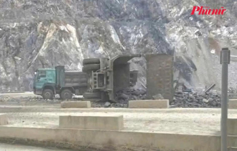 2 xe ben va chạm trong mỏ đá tại Ninh Bình, 2 tài xế tử vong