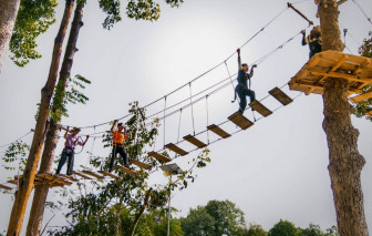 Đi Củ Chi trải nghiệm zipline xuyên rừng và bắn súng