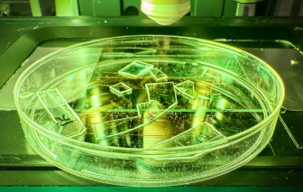 Màng nhựa siêu mỏng giúp tiêu diệt vi rút ngay khi tiếp xúc