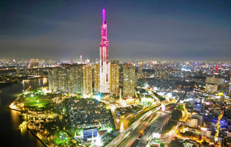 Tour 'Biệt động Sài Gòn', ngắm thành phố từ trực thăng, du thuyền... hút khách dịp lễ